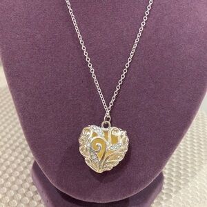 NWOT Silver Tone Hollow Heart With Pale Yellow Behind Floral Necklace